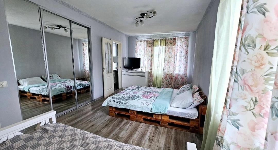 1 Комнатная Квартира, Левый Берег, Пр Калнышевского, Пр Слобожанский, 6 Городская Клиника Nizhnedneprovsk Exterior foto